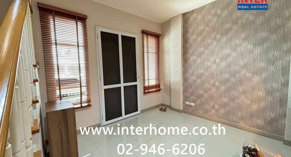 For sale 3 bedrooms townhouse in Yan Nawa, Bangkok