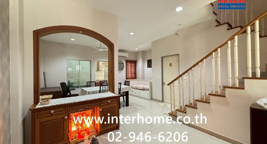 For sale 3 bedrooms townhouse in Yan Nawa, Bangkok