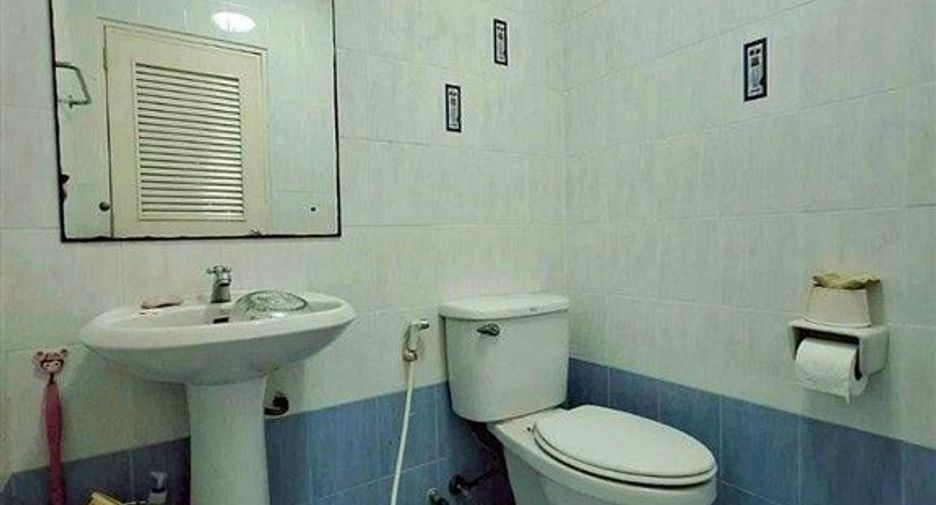 For sale 3 bedrooms townhouse in Mueang Nonthaburi, Nonthaburi