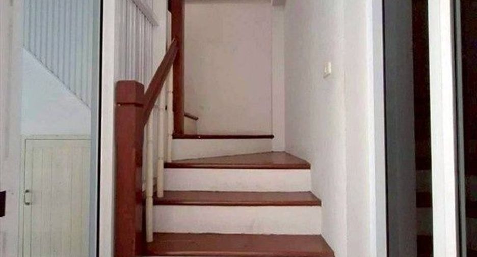 For sale 3 bedrooms townhouse in Mueang Nonthaburi, Nonthaburi