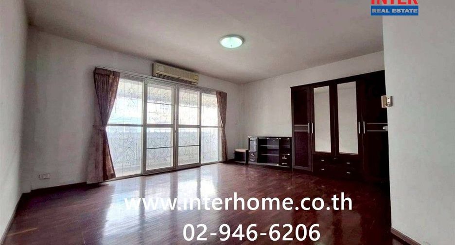 For sale 3 bedrooms townhouse in Mueang Nonthaburi, Nonthaburi