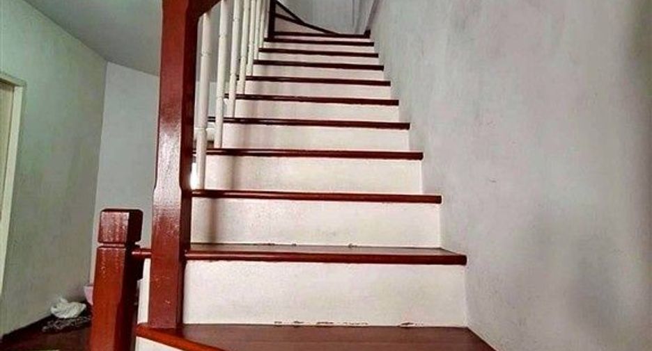 For sale 3 bedrooms townhouse in Mueang Nonthaburi, Nonthaburi