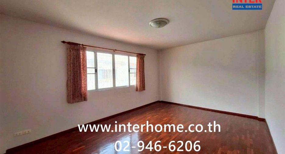 For sale 3 bedrooms townhouse in Mueang Nonthaburi, Nonthaburi