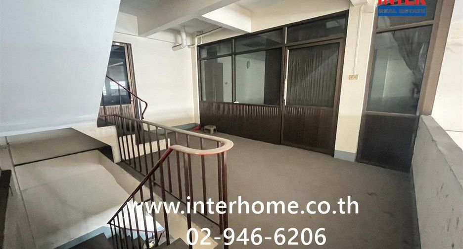 For sale 6 bedrooms retail Space in Lam Luk Ka, Pathum Thani