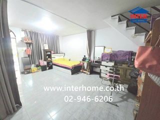 Reihenhaus zum Kauf mit 2 Zimmer in Khlong Sam Wa, Bangkok