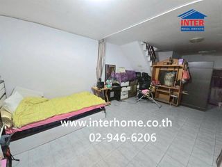 Reihenhaus zum Kauf mit 2 Zimmer in Khlong Sam Wa, Bangkok