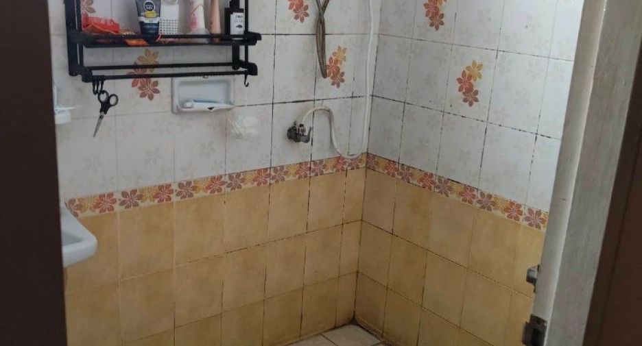Casa adosada en venta de 2 habitaciones en Bang Sao Thong, Samut Prakan