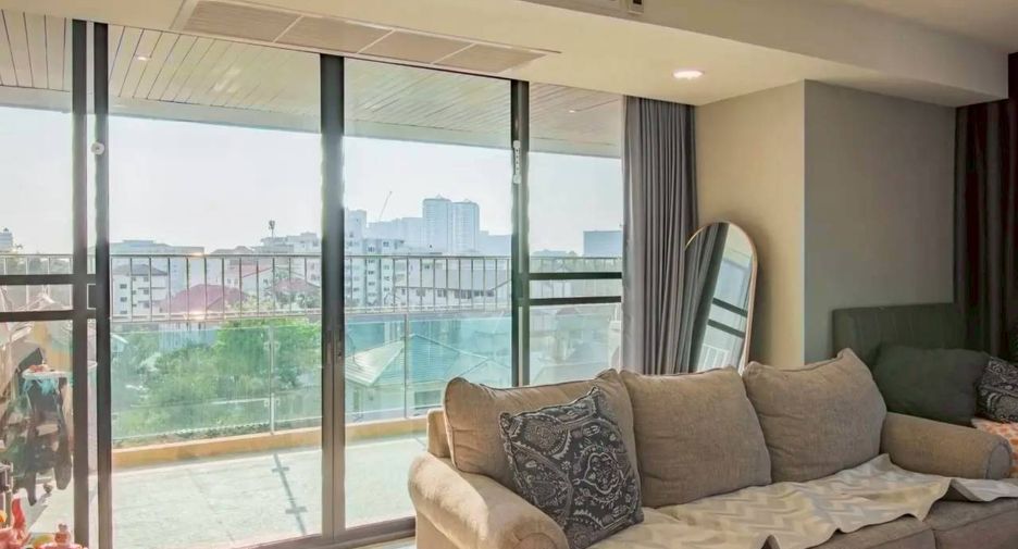 For sale 2 bedrooms condo in Jomtien, Pattaya