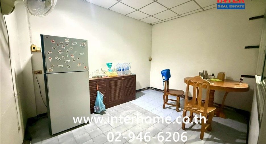 For sale 4 bedrooms townhouse in Min Buri, Bangkok