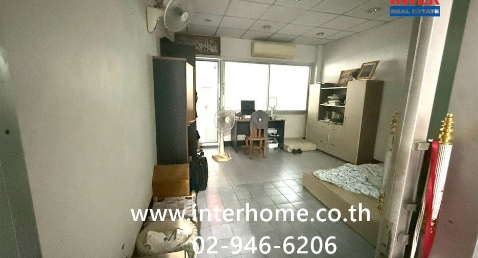 For sale 4 bedrooms townhouse in Min Buri, Bangkok