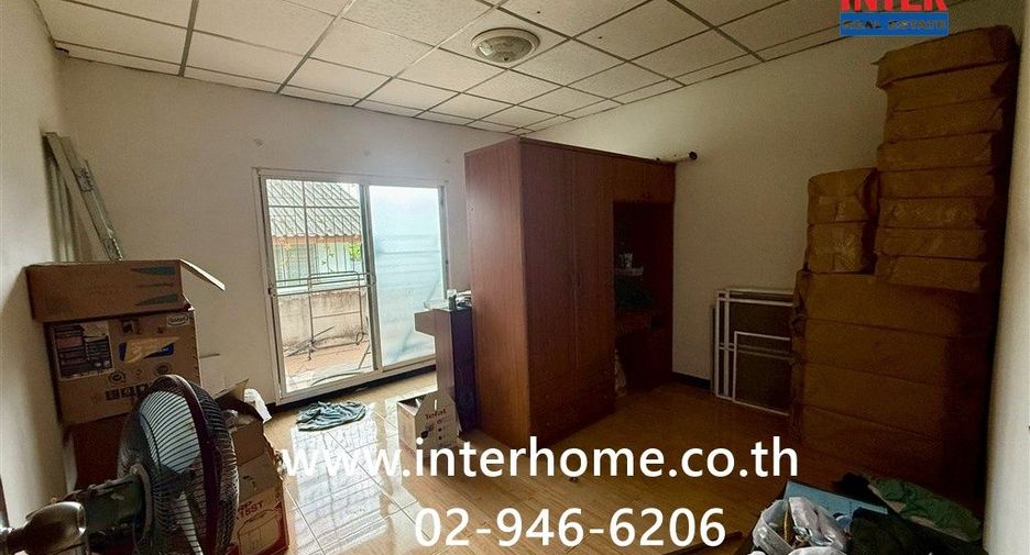 For sale 4 bedrooms townhouse in Min Buri, Bangkok
