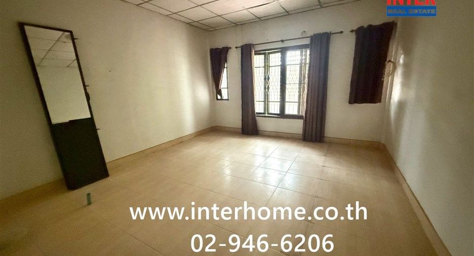 For sale 4 bedrooms townhouse in Min Buri, Bangkok