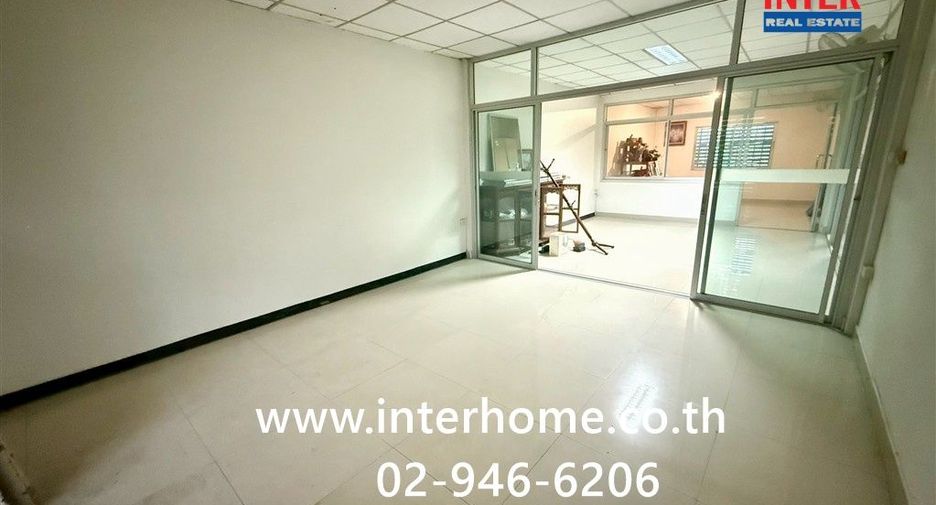 For sale 4 bedrooms townhouse in Min Buri, Bangkok