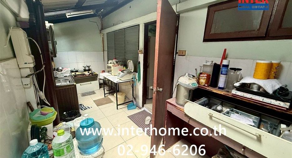 For sale 3 bedrooms townhouse in Saphan Sung, Bangkok