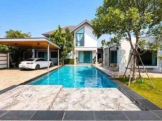 Villa zur Miete mit 5 Zimmer in San Sai, Chiang Mai