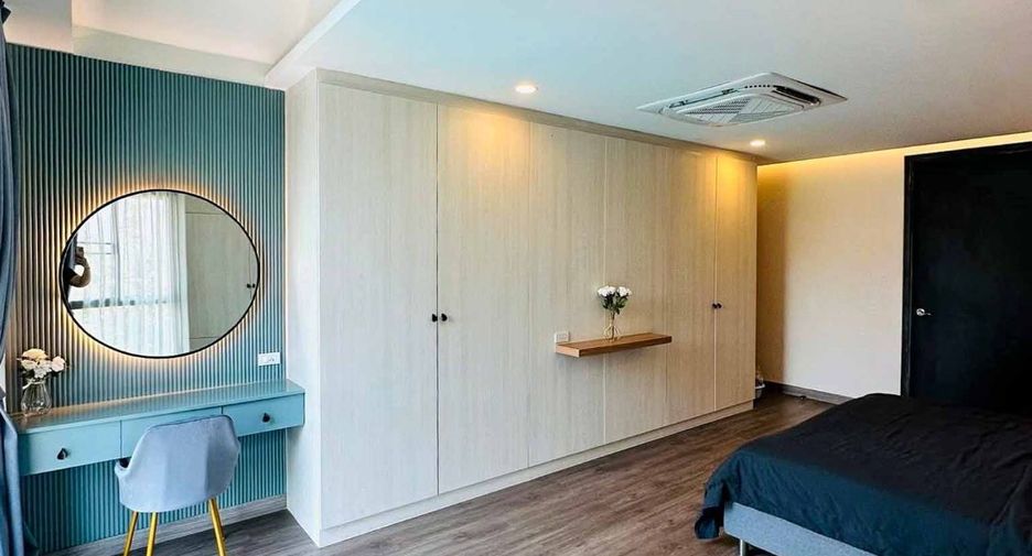For rent 5 bedrooms villa in San Sai, Chiang Mai