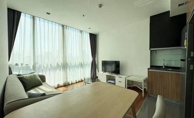 Condo en alquiler de 2 habitaciones en Pathum Wan, Bangkok