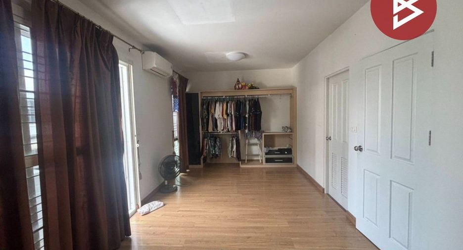 For sale 3 bedrooms townhouse in Lat Phrao, Bangkok
