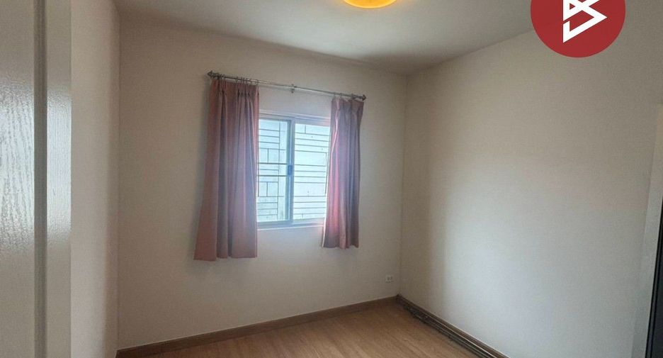 For sale 3 bedrooms townhouse in Lat Phrao, Bangkok