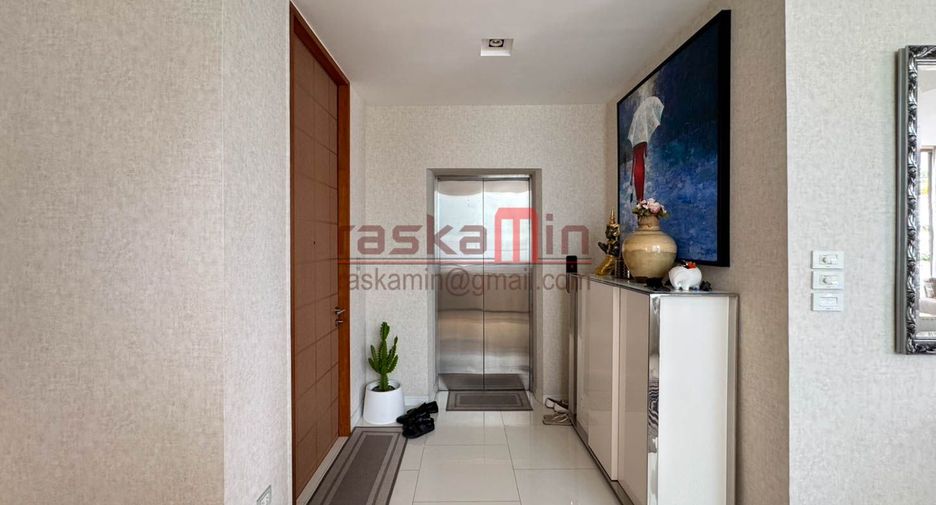 For sale 3 bedrooms condo in North Pattaya, Pattaya