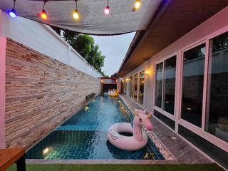 À louer 4 chambres villa à Bang Lamung, Chonburi