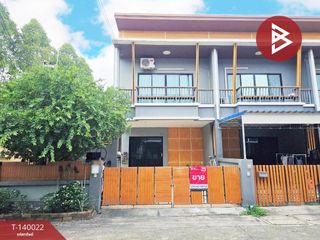 For sale 3 bedrooms townhouse in Ban Bueng, Chonburi