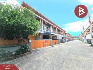 For sale 3 bedrooms townhouse in Ban Bueng, Chonburi