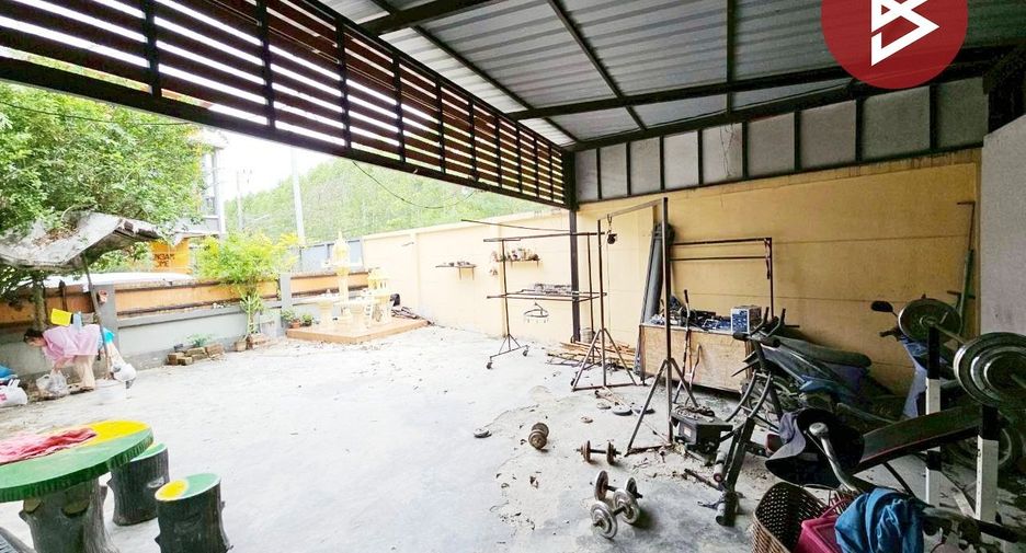 Casa adosada en venta de 3 habitaciones en Ban Bueng, Chonburi