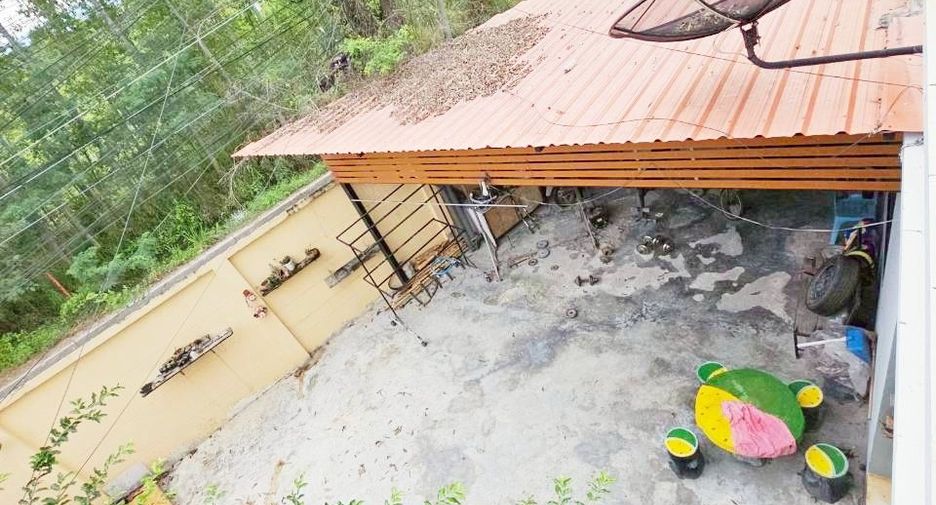 Casa adosada en venta de 3 habitaciones en Ban Bueng, Chonburi