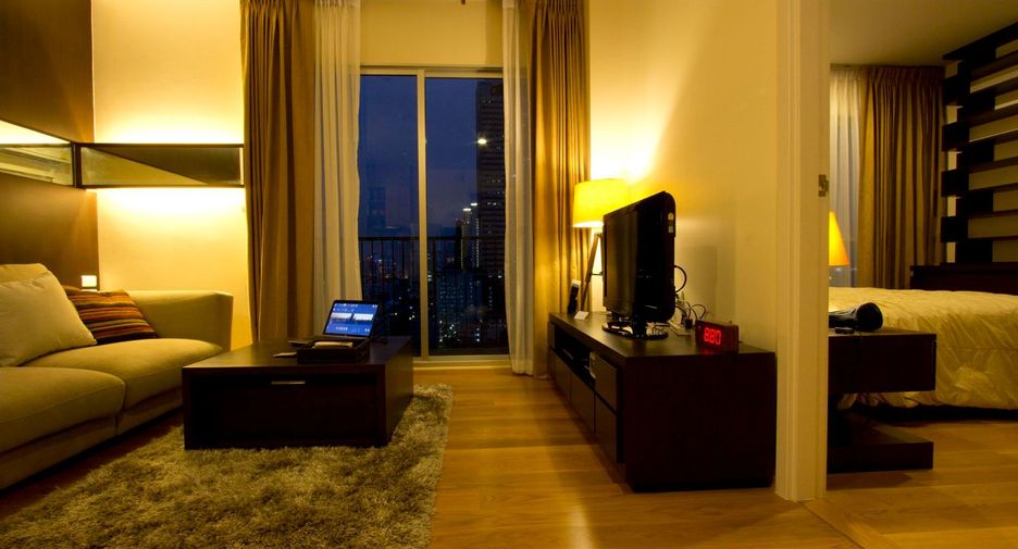 For rent 1 bed condo in Khlong San, Bangkok