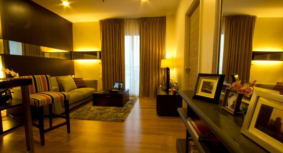 For rent 1 bed condo in Khlong San, Bangkok