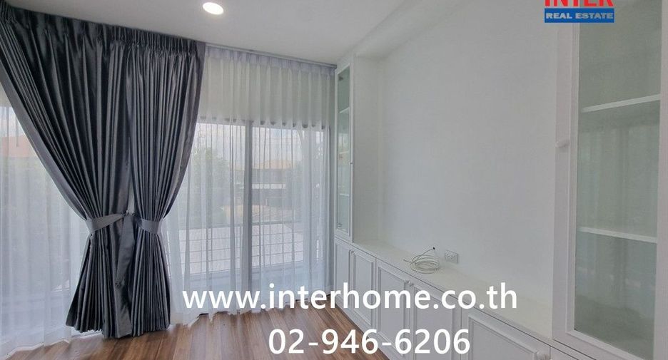 For sale 4 bedrooms house in Sai Mai, Bangkok