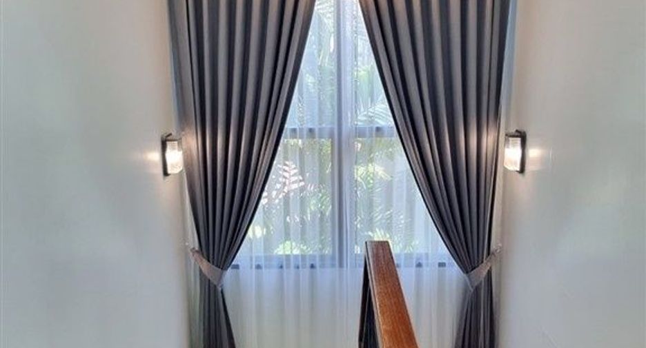 For sale 4 bedrooms house in Sai Mai, Bangkok
