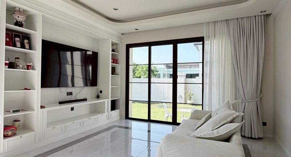 Villa zum Kauf mit 4 Zimmer in Bang Lamung, Chonburi
