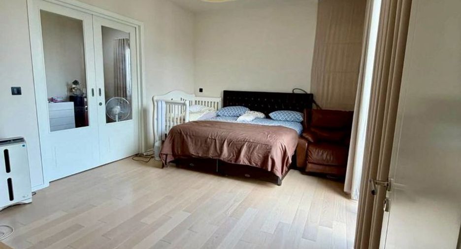 Villa zum Kauf mit 4 Zimmer in Bang Lamung, Chonburi