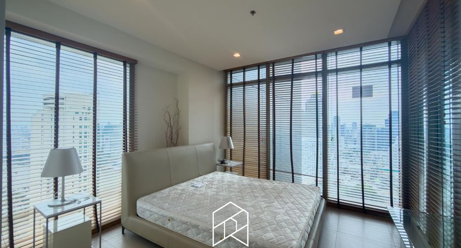 For sale 2 ベッドルーム condo in Sathon, Bangkok