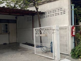 For sale 3 bedrooms townhouse in Bang Sue, Bangkok
