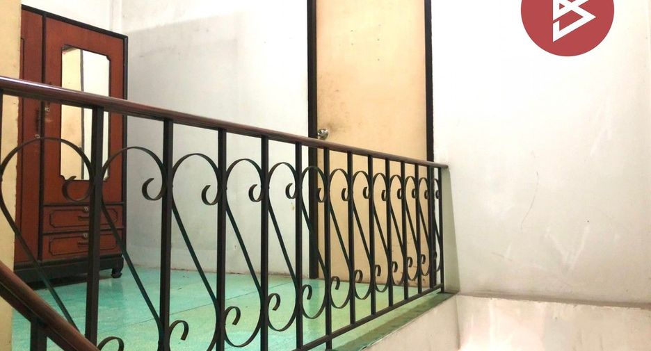 For sale 3 bedrooms townhouse in Bang Sue, Bangkok