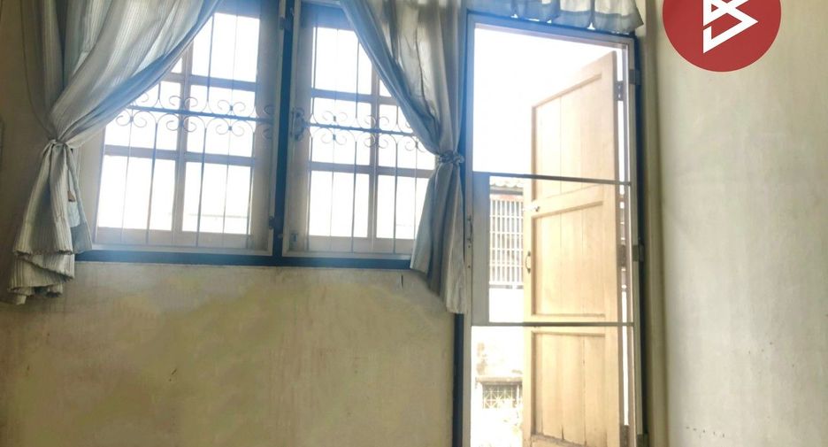 For sale 3 bedrooms townhouse in Bang Sue, Bangkok