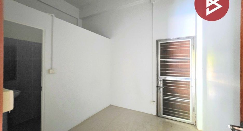 Продажа 4 спальни таунхаус в Нонг Кхаем, Бангкок