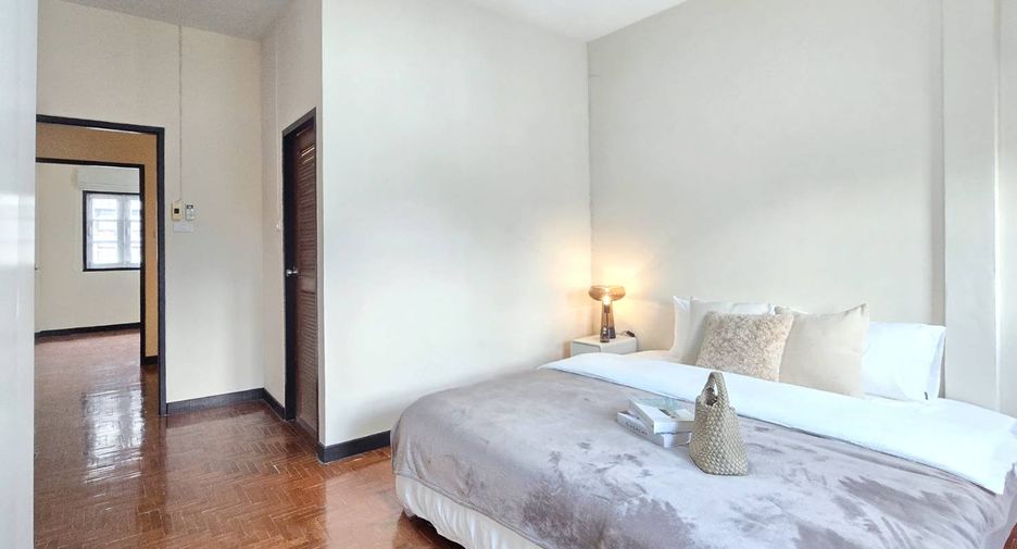 For sale 2 bedrooms townhouse in Mueang Chiang Mai, Chiang Mai
