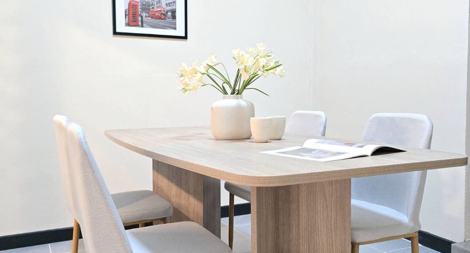 For sale 2 bedrooms townhouse in Mueang Chiang Mai, Chiang Mai