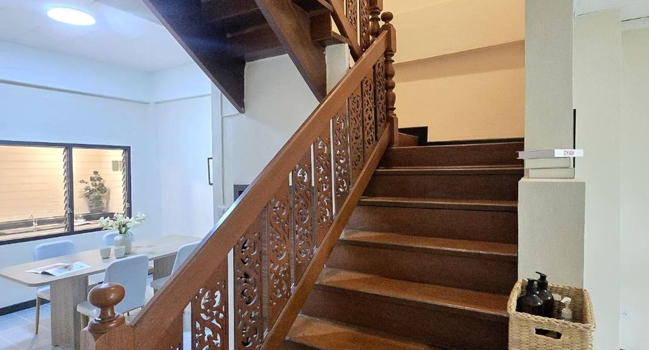 For sale 2 bedrooms townhouse in Mueang Chiang Mai, Chiang Mai