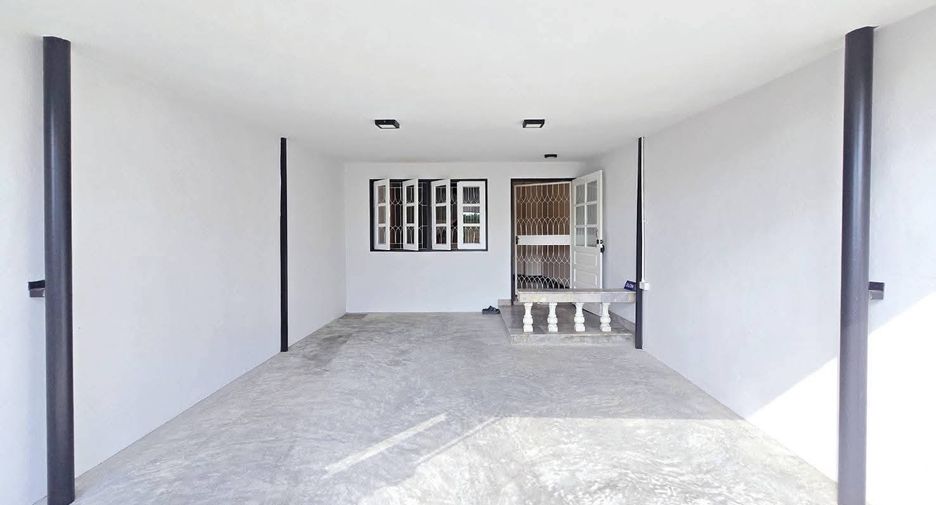 For sale 2 bedrooms townhouse in Mueang Chiang Mai, Chiang Mai