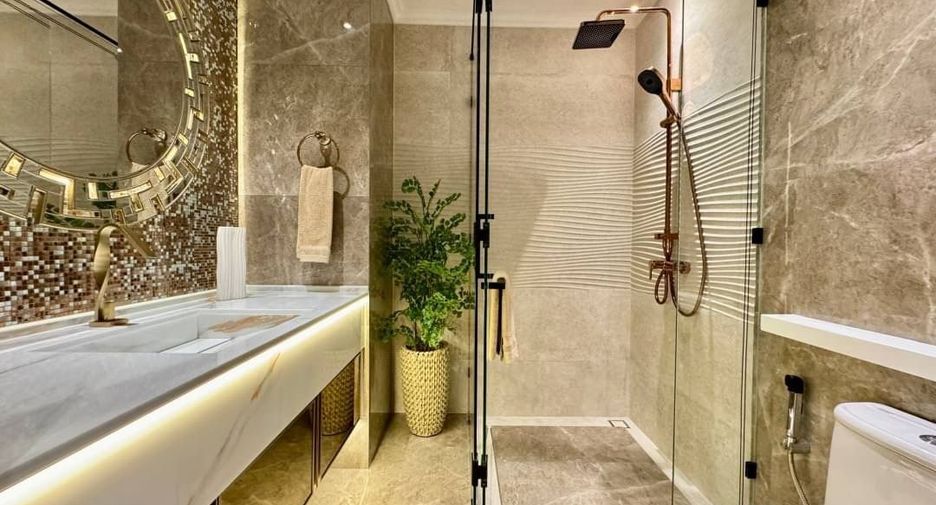 For sale 2 bedrooms condo in Pratumnak, Pattaya