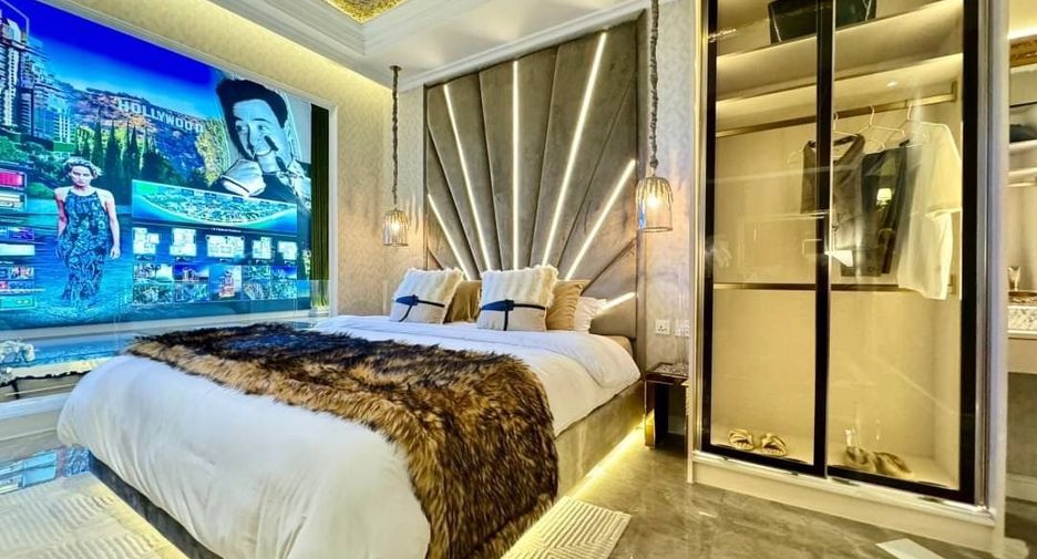 For sale 2 bedrooms condo in Pratumnak, Pattaya