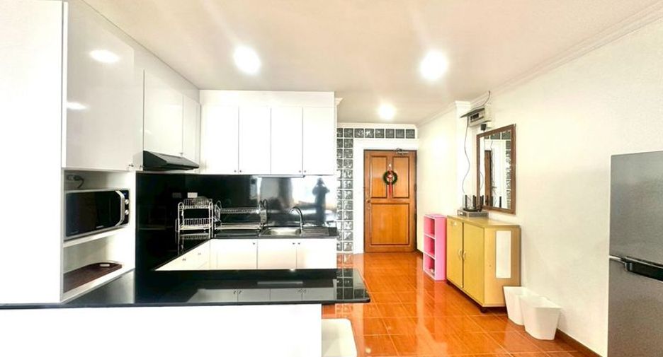 For rent 2 bedrooms condo in Si Racha, Chonburi