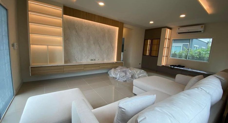 For sale 4 bedrooms house in Sai Mai, Bangkok