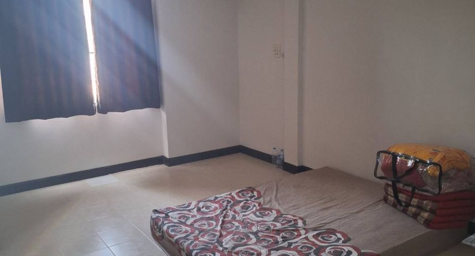 For sale 3 bedrooms townhouse in Khlong Luang, Pathum Thani