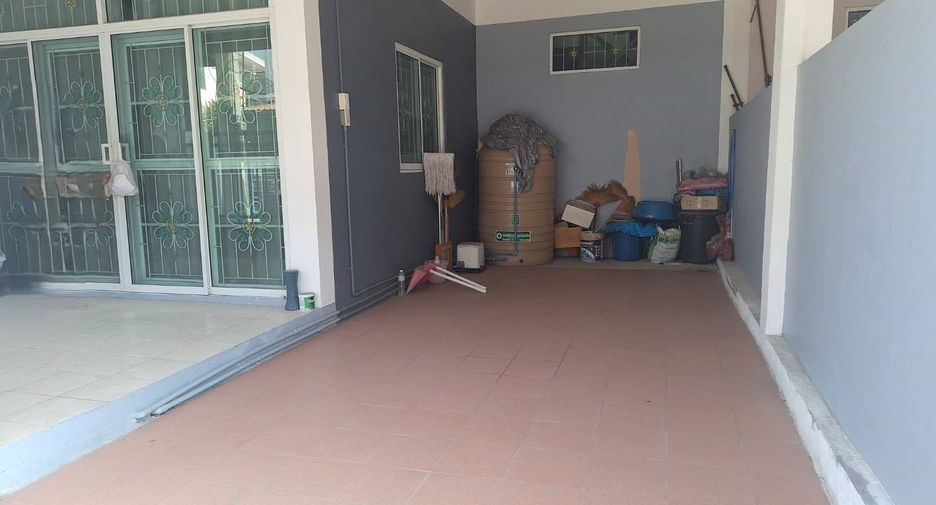 For sale 3 bedrooms townhouse in Khlong Luang, Pathum Thani